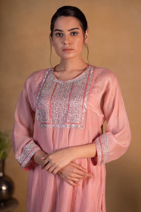 Shop Pants And Pajamas Pink Chanderi, Cotton Silk, Tissue Silver Zari Zardozi Embroidered Kurta Set Online at Aza Fashions Shop_Pants And Pajamas_Pink Chanderi, Cotton Silk, Tissue Silver Zari Zardozi Embroidered Kurta Set _Online_at_Aza_Fashions