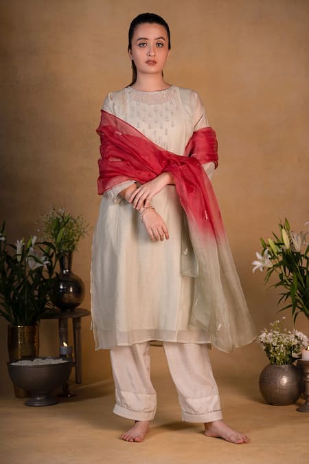 Shop Pants And Pajamas Beige Organza Sequins, Zardozi Work Embroidered Dupatta at Aza Fashions Shop_Pants And Pajamas_Beige Organza Sequins, Zardozi Work Embroidered Dupatta _at_Aza_Fashions