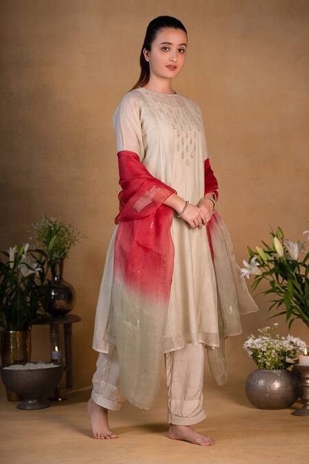 Pants And Pajamas Beige Organza Sequins, Zardozi Work Embroidered Dupatta Online at Aza Fashions Pants And Pajamas_Beige Organza Sequins, Zardozi Work Embroidered Dupatta _Online_at_Aza_Fashions