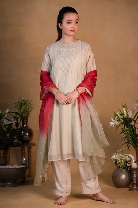 Buy Pants And Pajamas Beige Organza Sequins, Zardozi Work Embroidered Dupatta Online at Aza Fashions Buy_Pants And Pajamas_Beige Organza Sequins, Zardozi Work Embroidered Dupatta _Online_at_Aza_Fashions