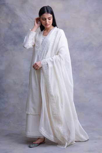 Chandbari_White Cotton, Chanderi Floral Motifs V Neck Kurta Set_Online_at_Aza_Fashions