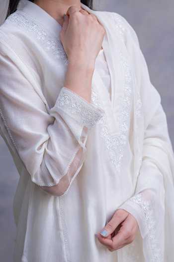 Shop_Chandbari_White Cotton, Chanderi Floral Motifs V Neck Kurta Set_Online_at_Aza_Fashions