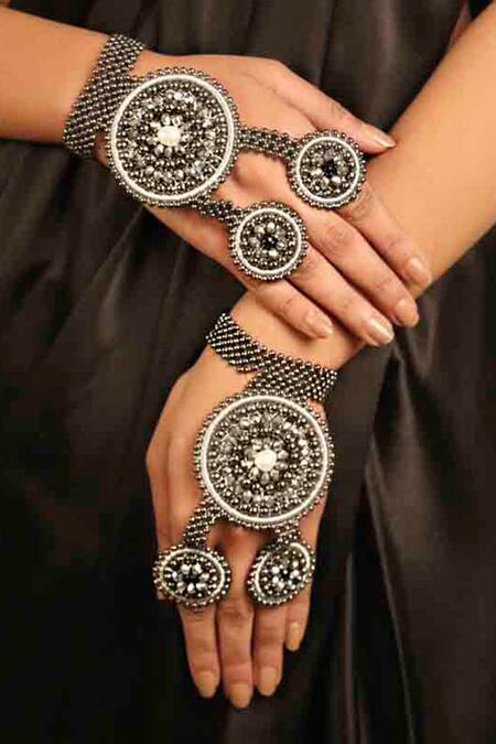 Vaidaan_Grey Beads Riza Hathphool - Single Pc _Online_at_Aza_Fashions