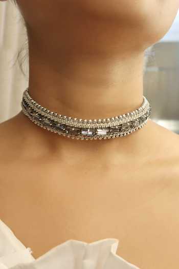 Vaidaan_Grey Zakaria Choker _at_Aza_Fashions
