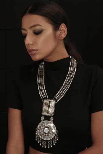 Vaidaan Grey Vedaanta Pendant Necklace Online at Aza Fashions Vaidaan_Grey Vedaanta Pendant Necklace _Online_at_Aza_Fashions