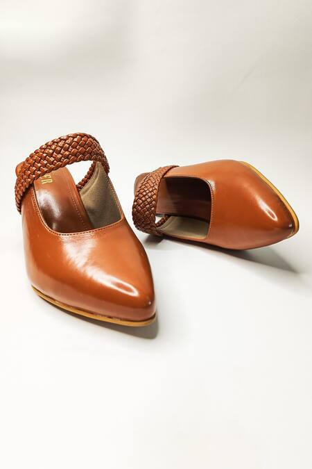 Buy The Alter Brown Woven Pointed Toe Block Heels Online at Aza Fashions Buy_The Alter_Brown Woven Pointed Toe Block Heels _Online_at_Aza_Fashions