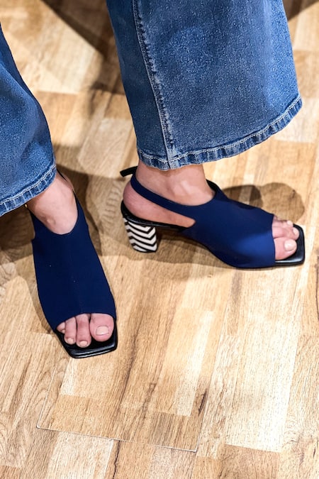 Blue closed outlet toe block heels