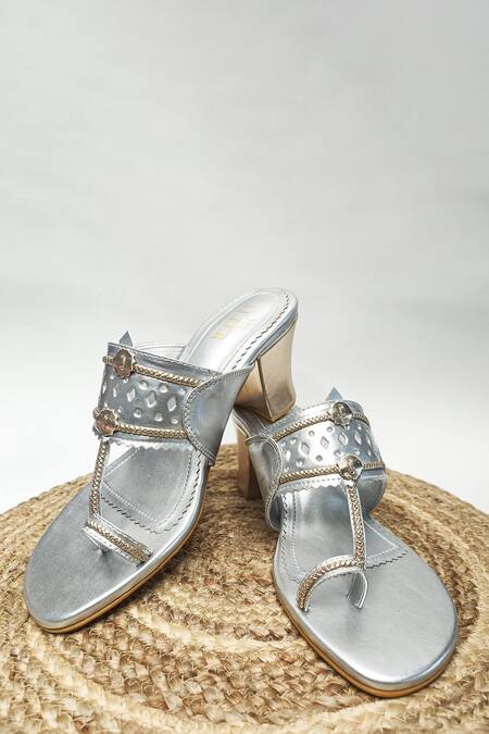 Buy The Alter Silver Cut Work Myra Kolhapuri Block Heels Online at Aza Fashions Buy_The Alter_Silver Cut Work Myra Kolhapuri Block Heels _Online_at_Aza_Fashions
