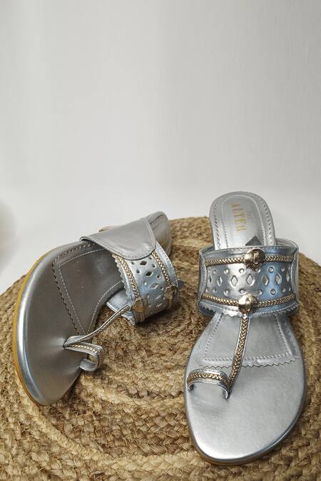 Shop The Alter Silver Cut Work Myra Kolhapuri Block Heels Online at Aza Fashions Shop_The Alter_Silver Cut Work Myra Kolhapuri Block Heels _Online_at_Aza_Fashions