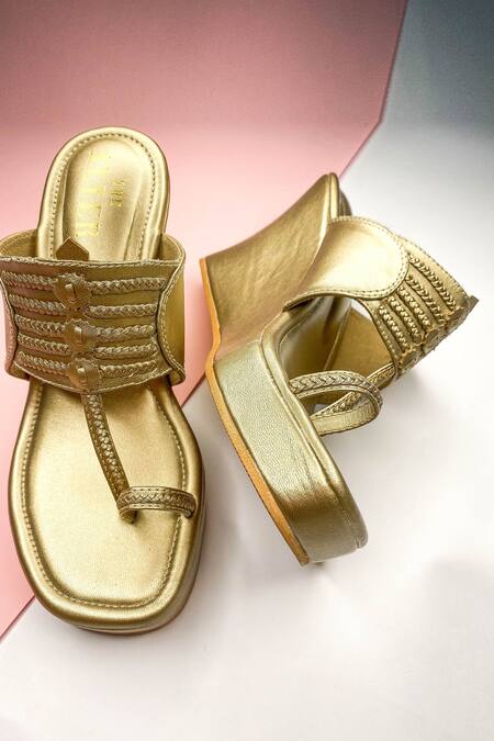 The Alter Gold Metallic Braided Kolhapuri Wedges Online at Aza Fashions The Alter_Gold Metallic Braided Kolhapuri Wedges _Online_at_Aza_Fashions