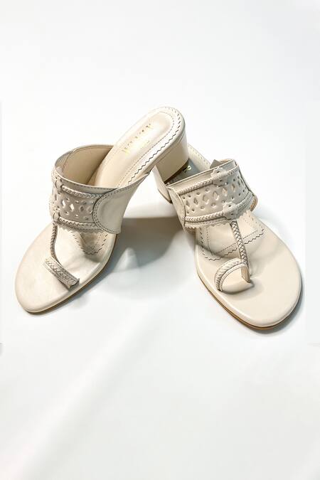 The Alter White Cut Work Kolhapuri Block Heels Online at Aza Fashions The Alter_White Cut Work Kolhapuri Block Heels _Online_at_Aza_Fashions
