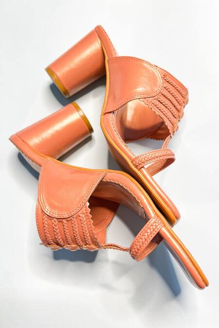 Buy The Alter Peach T-shaped Kolhapuri Block Heels Online at Aza Fashions Buy_The Alter_Peach T-shaped Kolhapuri Block Heels_Online_at_Aza_Fashions
