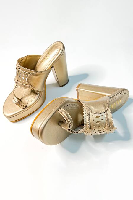 Buy The Alter Gold Cut Work Metallic Kolhapuri Block Heels Online at Aza Fashions Buy_The Alter_Gold Cut Work Metallic Kolhapuri Block Heels _Online_at_Aza_Fashions