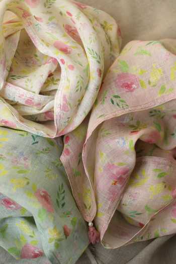 Roza_Pink Floral Motifs Olivia Print Stole_Online_at_Aza_Fashions