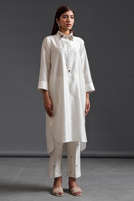 Anantaa By Roohi White Silk Chanderi Cutdana , Resham , Sequins, Stone Kurta Online at Aza Fashions Anantaa By Roohi_White Silk Chanderi Cutdana , Resham , Sequins, Stone Kurta _Online_at_Aza_Fashions