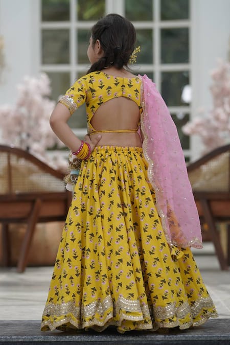 Fayon Kids_Yellow Cotton, Organza Embroidery, Sequins Floral Print Lehenga Set _Online_at_Aza_Fashions