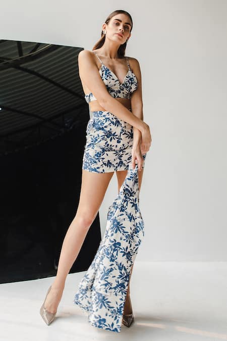 July Issue_White Cotton Floral Motifs Collared Neck Nova Skirt And Jacket Set _Online_at_Aza_Fashions