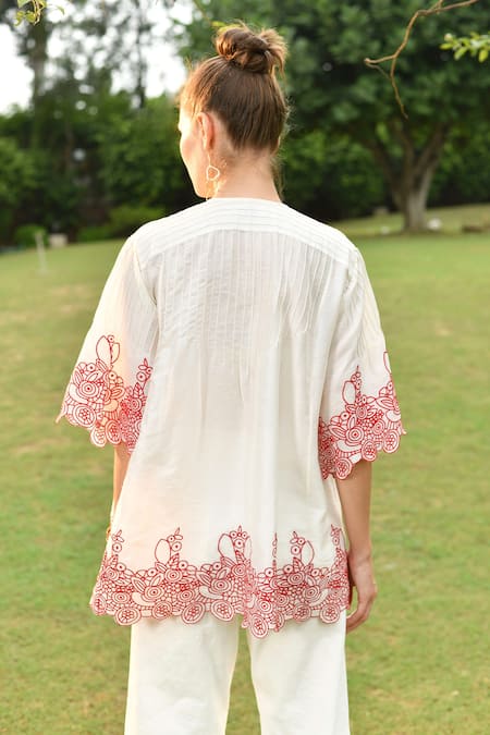 Nika 1.0 Chianti Cutwork Sleeve Top 
