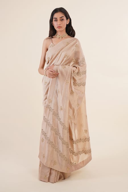 Rashi Jain Floral Embroidered Saree 