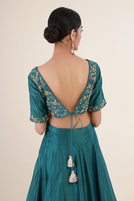 Shop_Rashi Jain_Green Organza, Chanderi Floral Motifs V Neck Embroidered Lehenga Set _at_Aza_Fashions