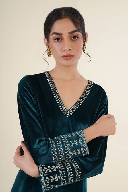 Shop Rashi Jain Green Organza, Velvet Floral Motifs V Neck Embroidered Jumpsuit Online at Aza Fashions Shop_Rashi Jain_Green Organza, Velvet Floral Motifs V Neck Embroidered Jumpsuit _Online_at_Aza_Fashions