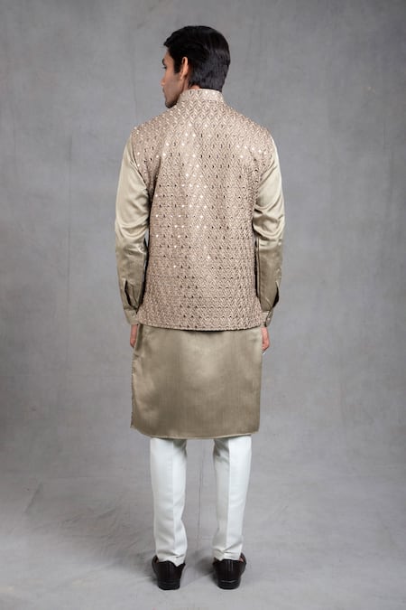 Rng Safawala Mirror Embroidered Bundi & Kurta Set