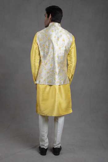 Rng Safawala Floral Print Bundi & Kurta Set For Kids