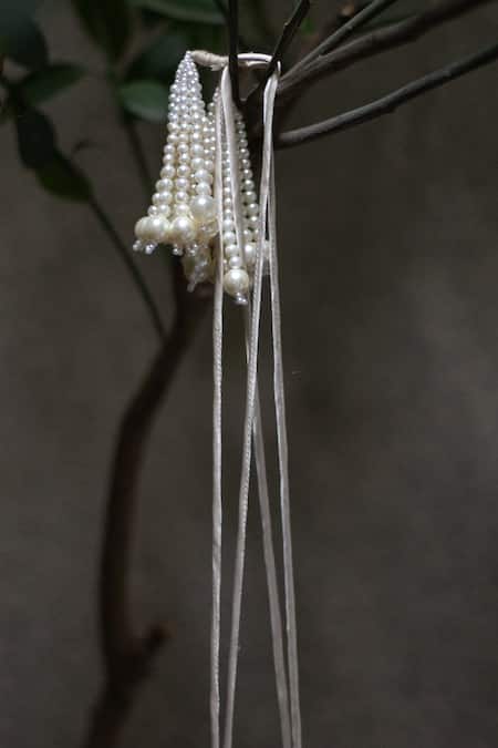 Aamli White Embroidered Oorvashi Bead Work Bucket Bag Online at Aza Fashions Aamli_White Embroidered Oorvashi Bead Work Bucket Bag _Online_at_Aza_Fashions