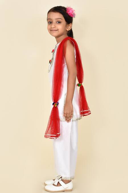 Buy Pankhuri By Priyanka White Chanderi Lace, Pom-poms Kurta Palazzo Set Online at Aza Fashions Buy_Pankhuri By Priyanka_White Chanderi Lace, Pom-poms Kurta Palazzo Set _Online_at_Aza_Fashions