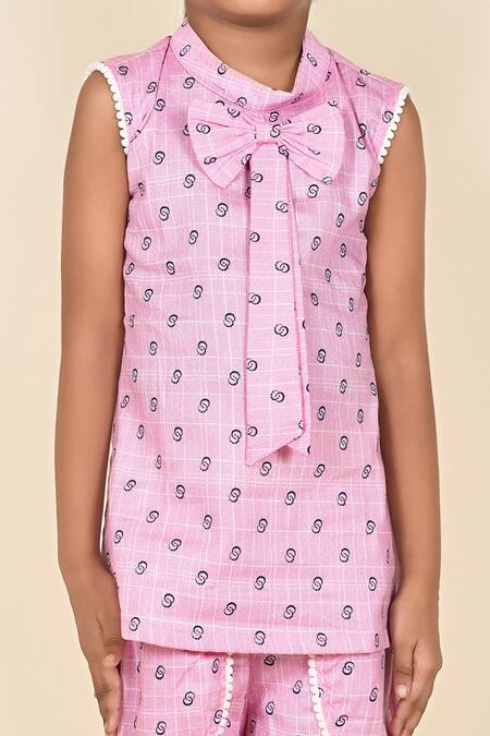 Pankhuri By Priyanka_Pink Cotton Bows Printed Top And Shorts Set _at_Aza_Fashions