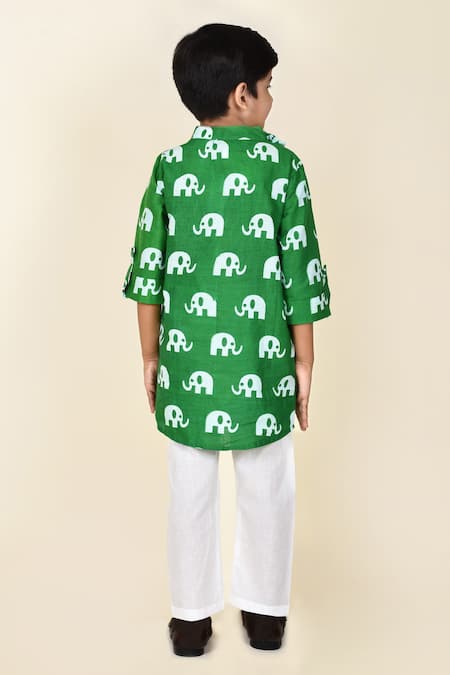 Shop Pankhuri By Priyanka Green Cotton Elephant Print Kurta And Pant Set at Aza Fashions Shop_Pankhuri By Priyanka_Green Cotton Elephant Print Kurta And Pant Set _at_Aza_Fashions