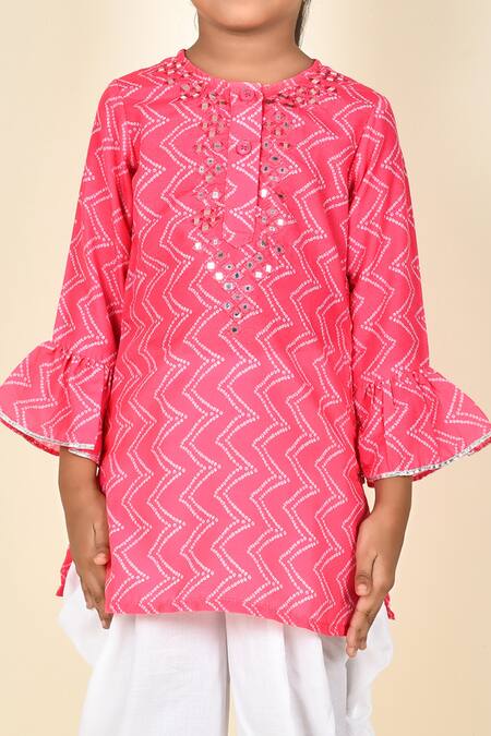 Pankhuri By Priyanka_Pink Muslin Mirrors Embroidered Neckline Kurta And Pant Set _at_Aza_Fashions