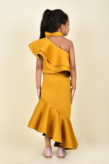 Shop Pankhuri By Priyanka Yellow Neoprene Bows One Shoulder Top And Skirt Set at Aza Fashions Shop_Pankhuri By Priyanka_Yellow Neoprene Bows One Shoulder Top And Skirt Set _at_Aza_Fashions