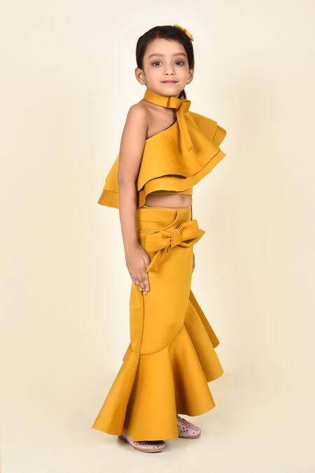 Pankhuri By Priyanka Yellow Neoprene Bows One Shoulder Top And Skirt Set Online at Aza Fashions Pankhuri By Priyanka_Yellow Neoprene Bows One Shoulder Top And Skirt Set _Online_at_Aza_Fashions