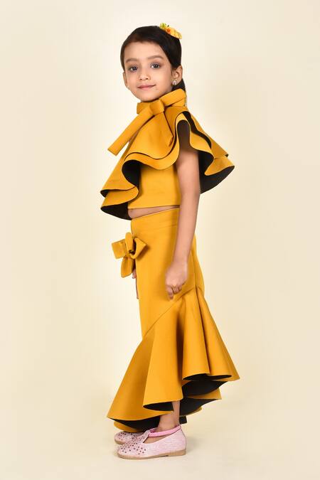 Buy Pankhuri By Priyanka Yellow Neoprene Bows One Shoulder Top And Skirt Set Online at Aza Fashions Buy_Pankhuri By Priyanka_Yellow Neoprene Bows One Shoulder Top And Skirt Set _Online_at_Aza_Fashions