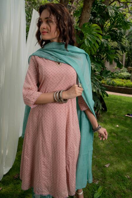 Buy_Pants And Pajamas_Green Chanderi Embroidered Sequins Dupatta_Online_at_Aza_Fashions