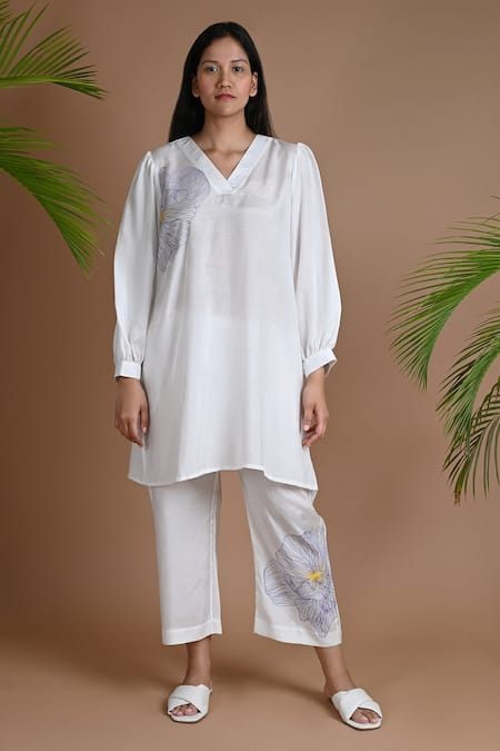 Chambray & Co. White Silk Embroidered Floral Motifs V Neck Eden Tunic 