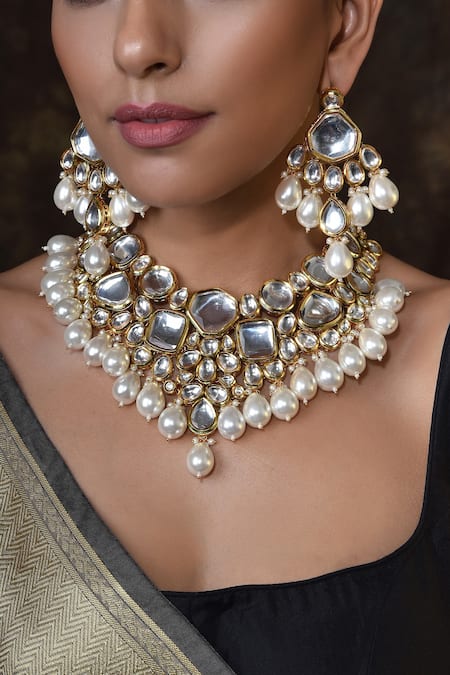 Shop Swabhimann Gold Plated Diamonds, Stones Kundan Studded Choker Set Online at Aza Fashions Shop_Swabhimann_Gold Plated Diamonds, Stones Kundan Studded Choker Set _Online_at_Aza_Fashions