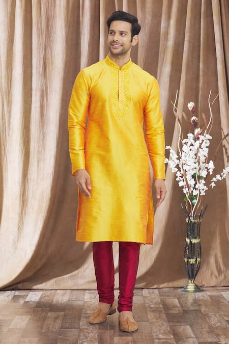 Samyukta Singhania Mandarin Collar Kurta Set 