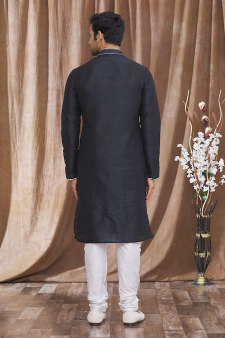 Arihant Rai Sinha Banarasi Embroidered Kurta 