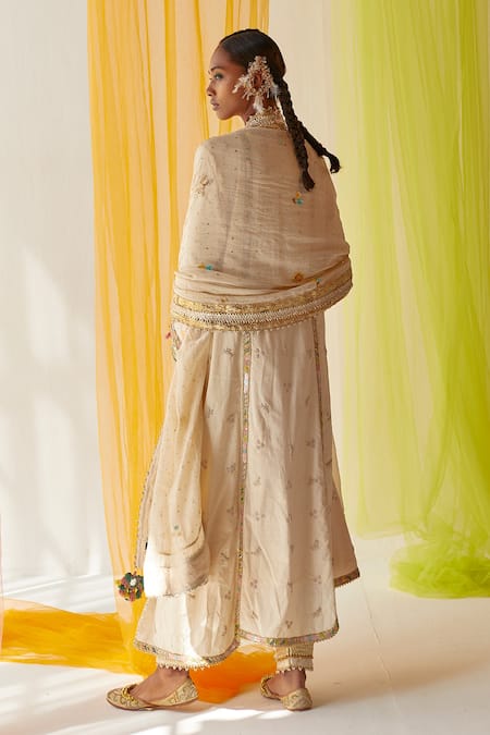 Shop Priyanka Singh White Cotton, Mul Silk Mukaish , Sequins, Zardozi Embroidered Kurta Set at Aza Fashions Shop_Priyanka Singh_White Cotton, Mul Silk Mukaish , Sequins, Zardozi Embroidered Kurta Set _at_Aza_Fashions