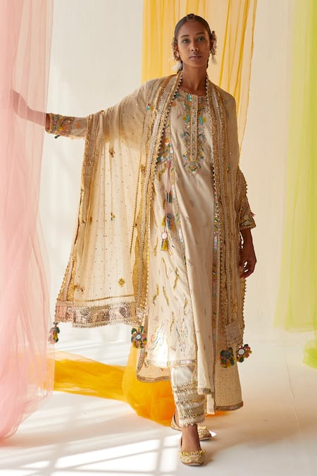 Priyanka Singh White Cotton, Mul Silk Mukaish , Sequins, Zardozi Embroidered Kurta Set Online at Aza Fashions Priyanka Singh_White Cotton, Mul Silk Mukaish , Sequins, Zardozi Embroidered Kurta Set _Online_at_Aza_Fashions