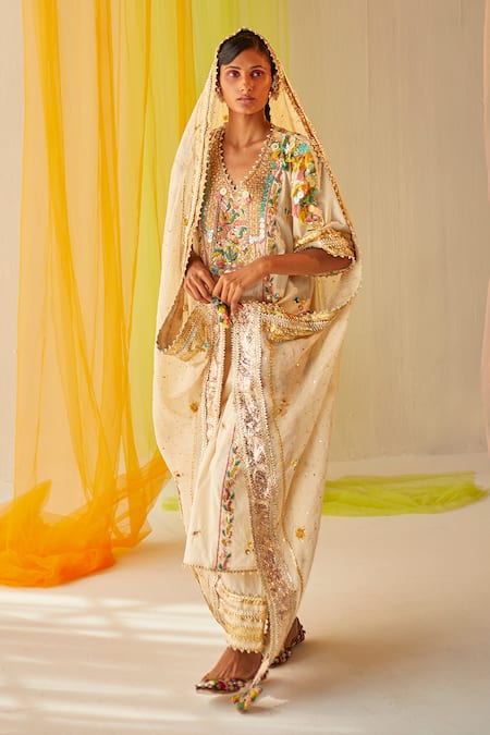 Shop Priyanka Singh White Cotton, Mul Silk Mukaish , Sequins, Zardozi V Neck Kurta Set at Aza Fashions Shop_Priyanka Singh_White Cotton, Mul Silk Mukaish , Sequins, Zardozi V Neck Kurta Set _at_Aza_Fashions