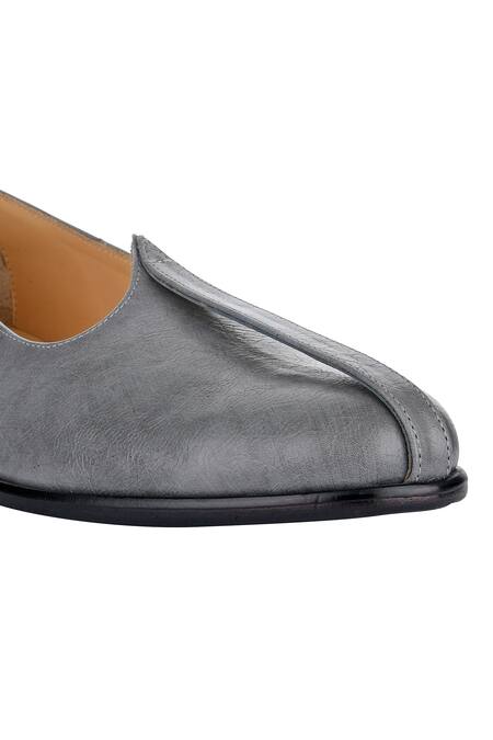 Sko_Grey Plain Almond Toe Leather Mojaris _at_Aza_Fashions