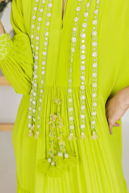 Madzin Green Organza Floral Motifs Keyhole Tiered Dress at Aza Fashions Madzin_Green Organza Floral Motifs Keyhole Tiered Dress _at_Aza_Fashions