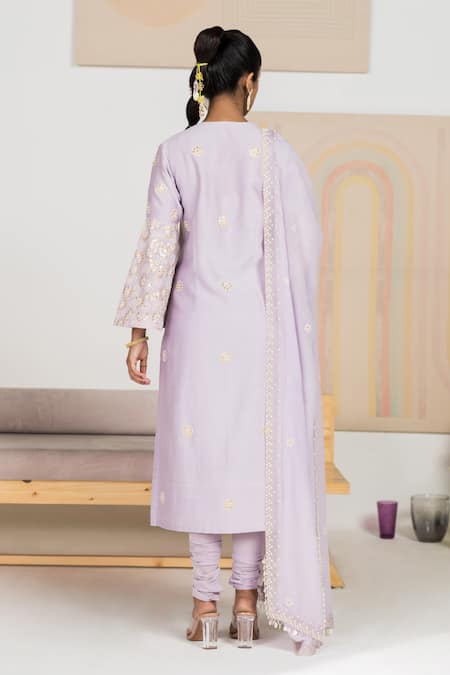 Madzin Chikankari Embroidered Kurta Set 