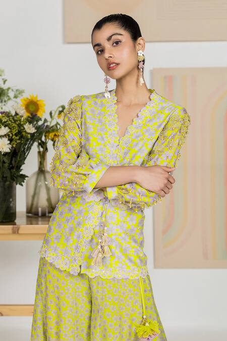 Madzin Green Jacket Silk Chanderi Bead Work, Floral Print, 3d Applique V With Belt Online at Aza Fashions Madzin_Green Jacket Silk Chanderi Bead Work, Floral Print, 3d Applique V With Belt _Online_at_Aza_Fashions