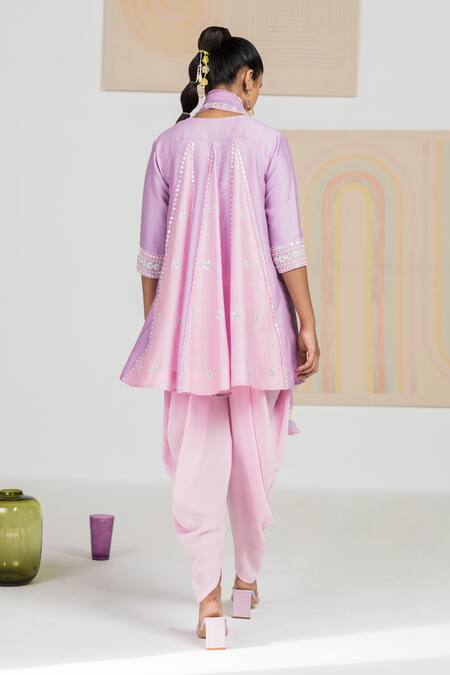 Shop Madzin Purple Chiffon, Crepe, Chanderi Swirl Leaf Neck Printed Kurta Set at Aza Fashions Shop_Madzin_Purple Chiffon, Crepe, Chanderi Swirl Leaf Neck Printed Kurta Set _at_Aza_Fashions