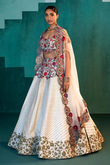 Agunj By Gunjan Arora White Pure And Organza Lining Floral Embroidered Cape & Lehenga Set Online at Aza Fashions Agunj By Gunjan Arora_White Pure And Organza Lining Floral Embroidered Cape & Lehenga Set_Online_at_Aza_Fashions
