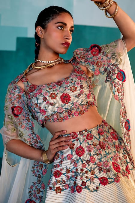 Shop Agunj By Gunjan Arora White Pure And Organza Lining Floral Embroidered Cape & Lehenga Set Online at Aza Fashions Shop_Agunj By Gunjan Arora_White Pure And Organza Lining Floral Embroidered Cape & Lehenga Set_Online_at_Aza_Fashions